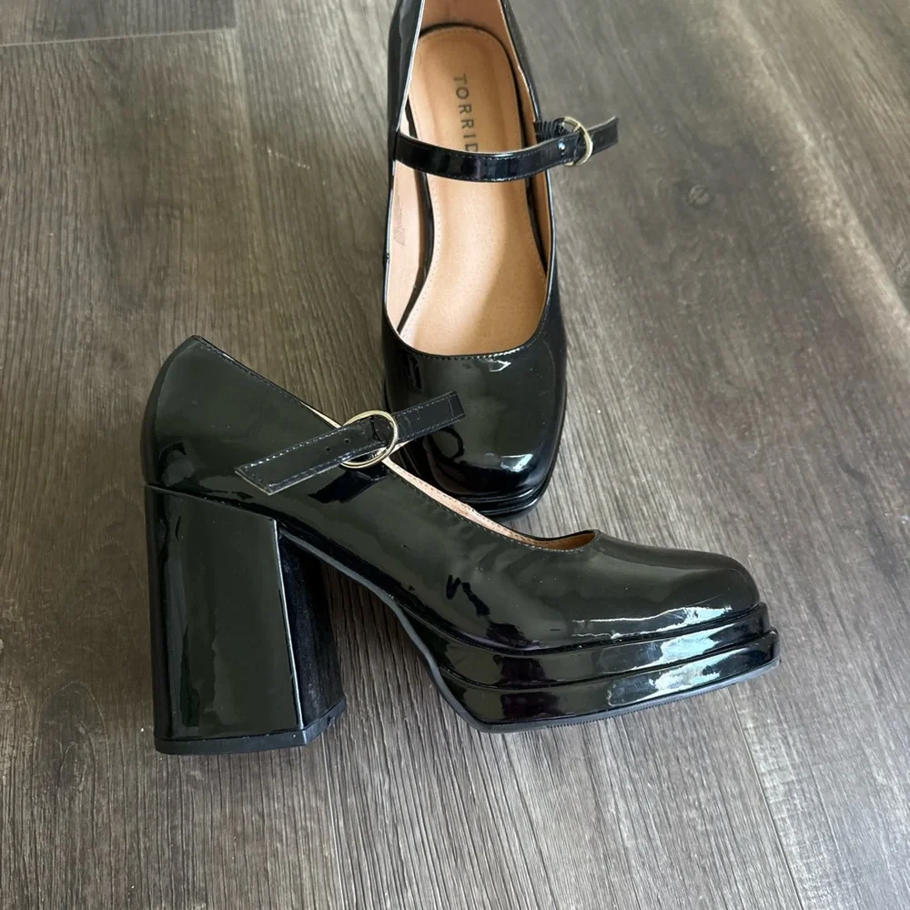 Torrid Glossy Black Mary Jane Heels - Picture 2 of 4